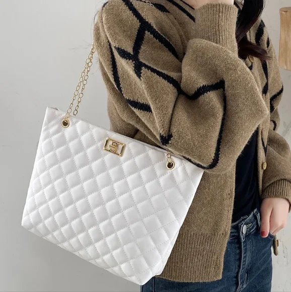 Quilted Chain Tote Bags,Large Capacity Women's Shoulder Bags.Black,Pink & Khaki - Picture 8 of 8